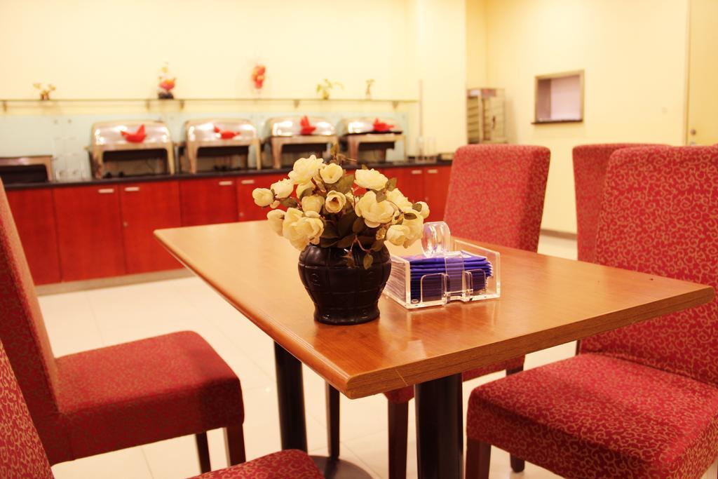 Hanting Express Wuxi Dongjiang Xindong Square Exterior foto